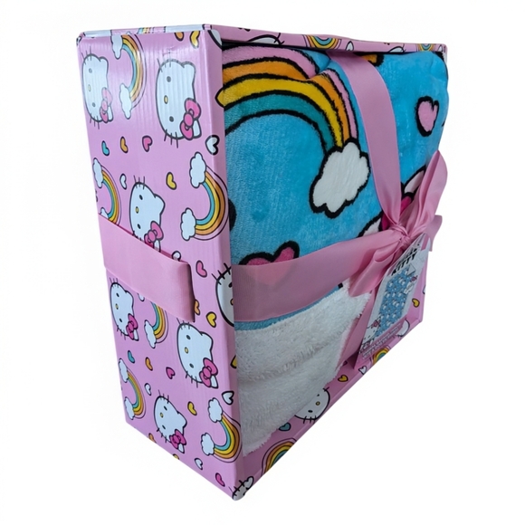 NEW Hello Kitty 'Rainbows and Hearts' Sherpa Throw in Gift Box - Picture 5 of 9